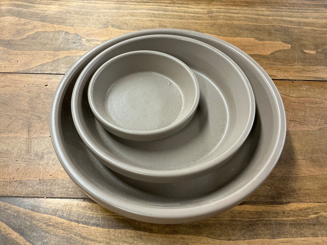 Powder-Coated Saucer Warm Grey Matte